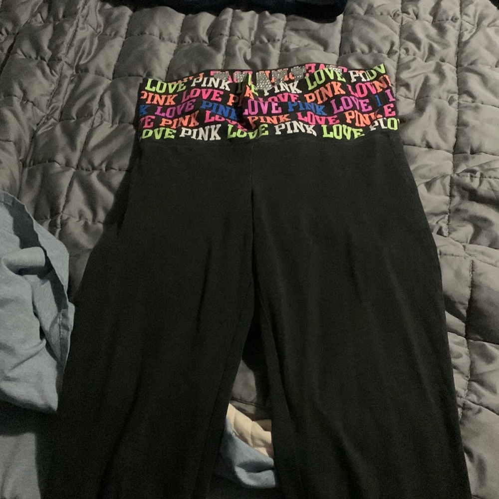 VS pink bootcut leggings